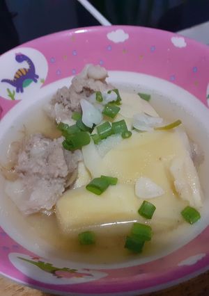 รูปของ ต้มจืดหน่อไม้คอหมูคีโตจ้าาาา😋
