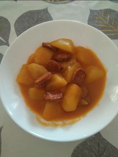 Una foto de Patatas con chorizo