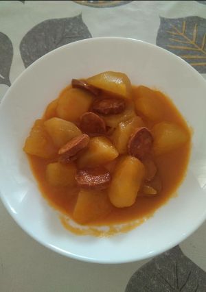 Una foto de Patatas con chorizo