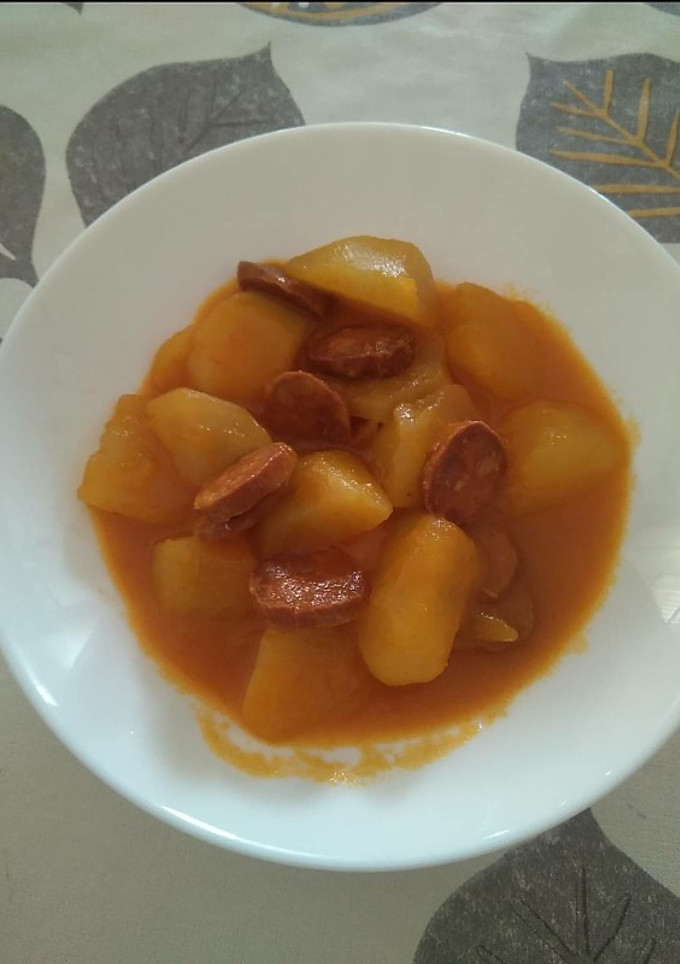 Una foto de Patatas con chorizo