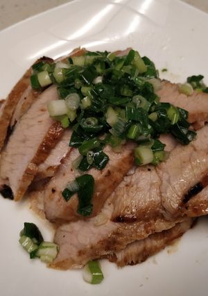 鹽蔥佐松阪豬 的食譜成品照片