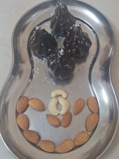 ઓરીઓ બિસ્કિટ મોદક(Oreo Biscuits Recipe In Gujarati) રેસીપી મુખ્ય ફોટો