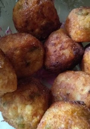 आलू चीज़ बॉल्स रेसिपी मुख्य फोटो