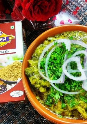 A picture of Tandoori gobhi with methi malai gravy.