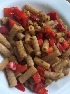 Una foto de Macarrones integrales del este