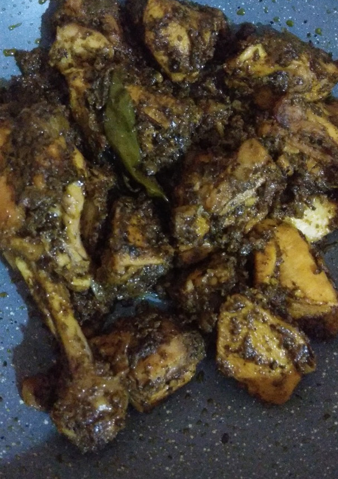 கறிவேப்பிலை மிளகு சிக்கன் பிரட்டல் செய்முறை முக்கிய புகைப்படம்