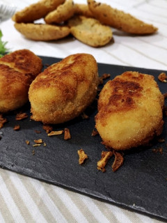 Una foto de Croquetas de pollo asado