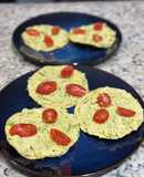 Tostada de aguacate con pollo