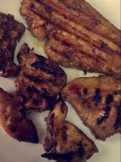 صورة لوصفة صدور الدجاج المشويه بالثوم🍗