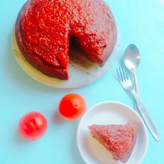 A picture of Tomato and date chutney cake.