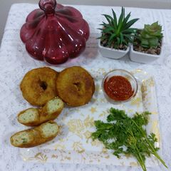A picture of Chicken cheese donuts.
