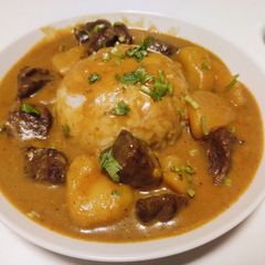 A picture of 滿足感極意！日式牛肉咖喱飯.