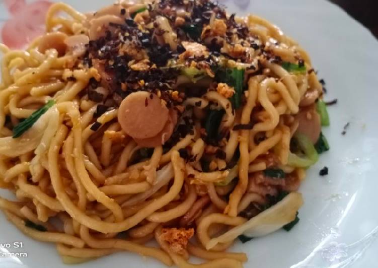 Mie goreng sederhana rasa bintang lima