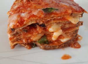 Una foto de Lasaña de berenjenas (Parmigiana di melanzane)