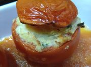 Une photo de tomate farcie