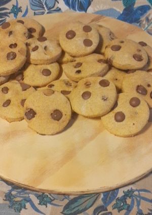 Una foto de Galletitas Integrales con Chips de Chocolate🍪☕