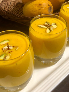 A picture of Alphonso Mango Lassi.