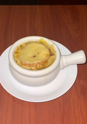 Una foto de Sopa de Cebolla 🇫🇷