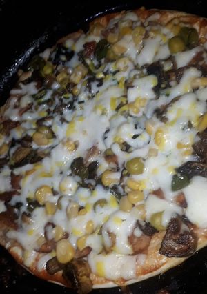 صورة لوصفة 🍕😋بیتزا سهله وسریعه بدون فرن 😋🍕