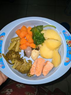Foto resep Salmon with vegetable MPASI