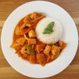 Pollo en curry rojo (Thai)