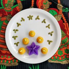 A picture of Mango coconut laddo.
