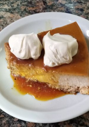 Una foto de Flan casero de chocolate y nueces 🍫🍮