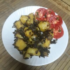 A picture of Irish Potatoes in Leeks.