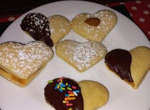 Una foto de Masitas dulces corazón de mamá