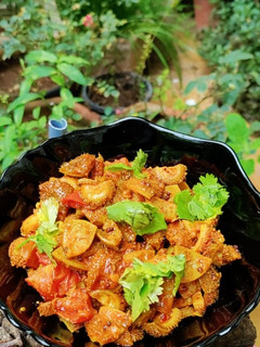 કંકોડા નુ શાક (Kantola Shak Recipe In Gujarati) રેસીપી મુખ્ય ફોટો