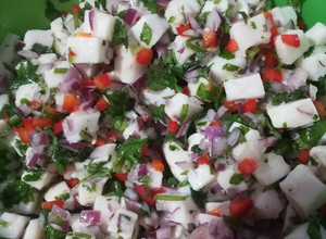 Una foto de Ceviche de Jibia fresca