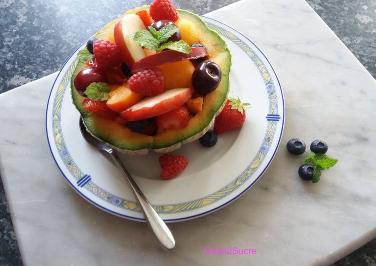 Salade acidulée de melon et fruits rouges
