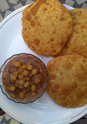 A picture of Chana puri.