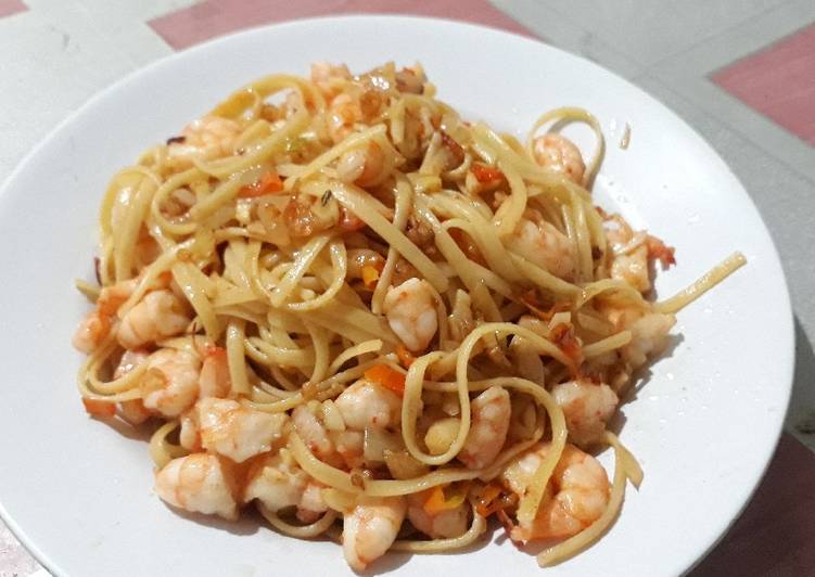 Resep Fettucine aglio olio with shrimp, Bikin Ngiler