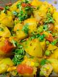 Ganthi kobi Matar Tarkari (Knol Khol & Peas)
