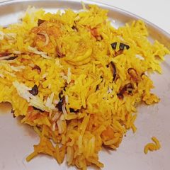 A picture of Hyderabadi prawns biryani.