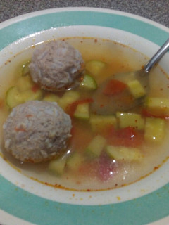 Una foto de Albóndigas en caldo