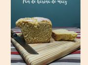 Una foto de pan de maíz de molde