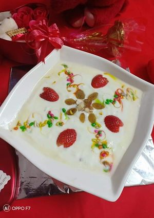 A picture of Dry fruits strawberry srikhand.