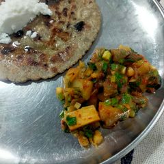 A picture of Spring Onion and Potato Subzi.