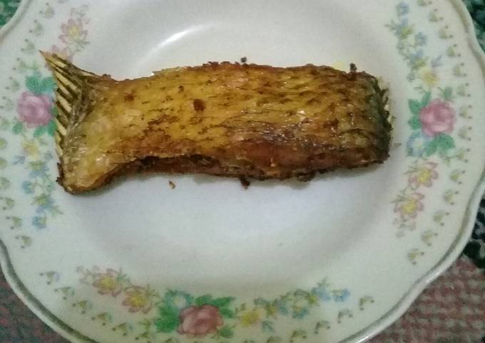 Cara Gampang Membuat Gurame Goreng Bumbu Kuning yang Lezat