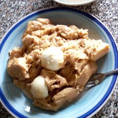 A picture of Moimoi and Garri.