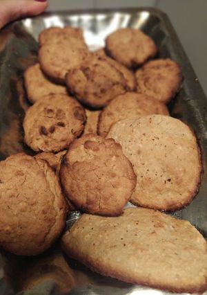 Una foto de Galletas de avena, bagazo de garbanzos y dulce de almendras