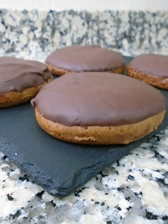 Una foto de Lebkuchen o pan de especias alemán