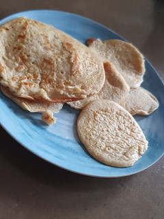 Una foto de Tortitas de avena y fruta