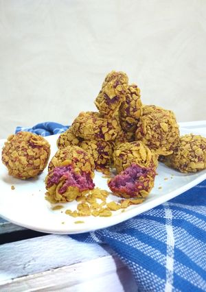 Gambar Bebola Ubi Ungu Cornflakes Madu