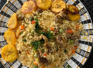 Una foto de Arroz con mollejas y corazones