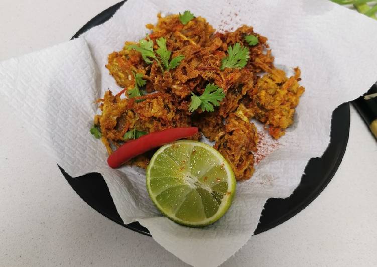 Vegetable pakora, fritters