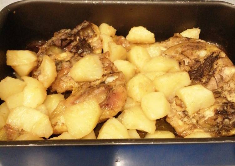 Pollo al horno con cerveza y patatas con pimentón dulce