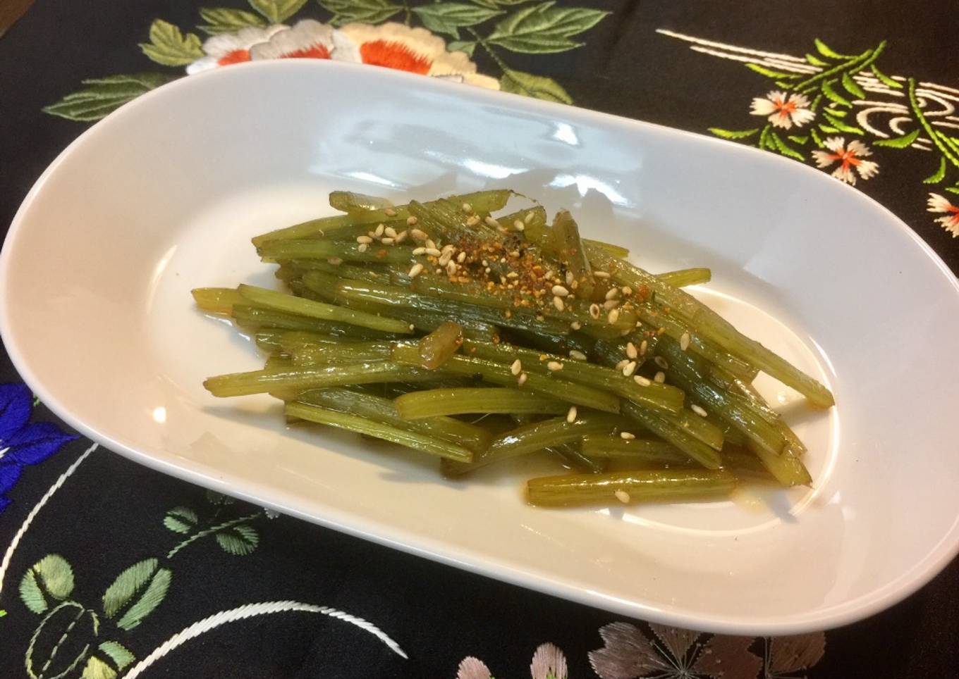 Japanese Wild Grass (Fuki) Cooking